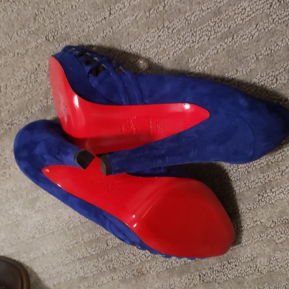 CHRISTIAN LOUBOUTIN - Picture 4 of 8